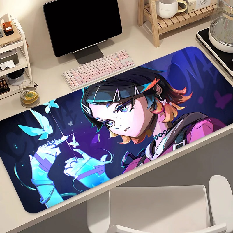 لوحة ماوس للألعاب بتصميم أنمي  - مراجعة Pc Gaming Desk وسعره